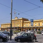 Chiara 6 Guest - Train Station - Parking Lejlighed Modena
