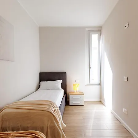 Apartment Chiara 6 Guest - Train Station - Parking