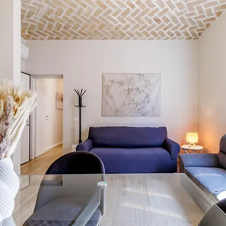 Chiara 6 Guest - Train Station - Parking *