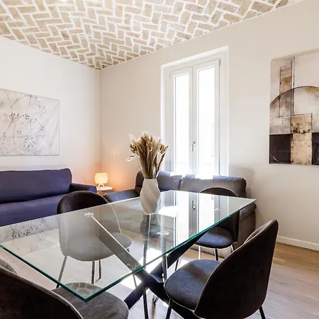 Apartamento Chiara 6 Guest - Train Station - Parking