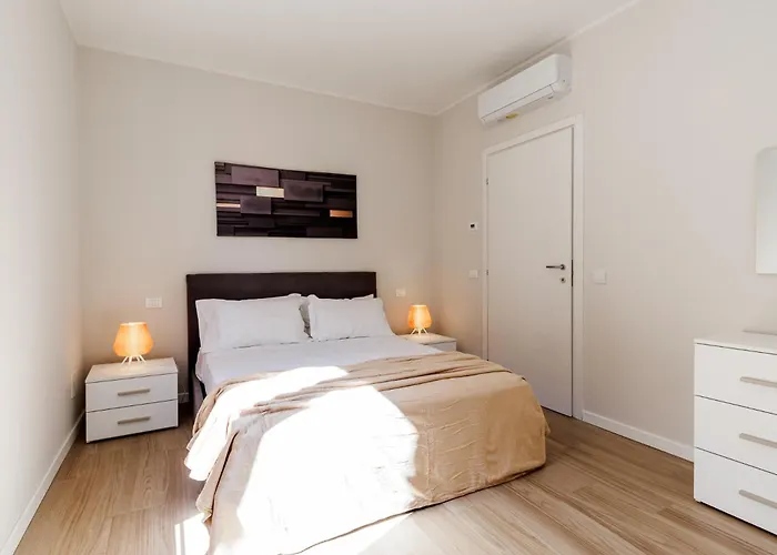 Chiara 6 Guest - Train Station - Parking 公寓 摩德纳