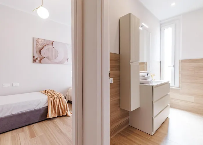 Chiara 6 Guest - Train Station - Parking 公寓 *