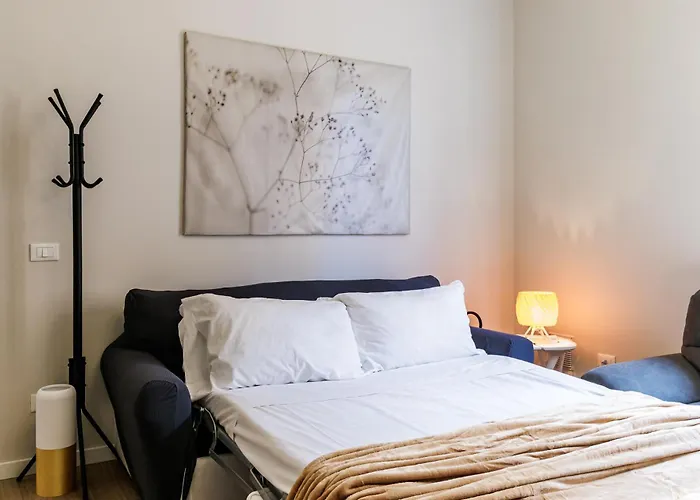 公寓 Chiara 6 Guest - Train Station - Parking 摩德纳