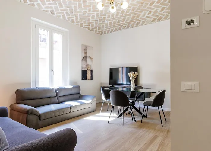 Chiara 6 Guest - Train Station - Parking 公寓 摩德纳