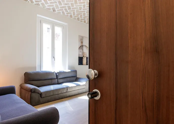 公寓 Chiara 6 Guest - Train Station - Parking