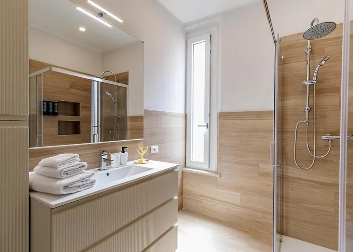 Chiara 6 Guest - Train Station - Parking 摩德纳